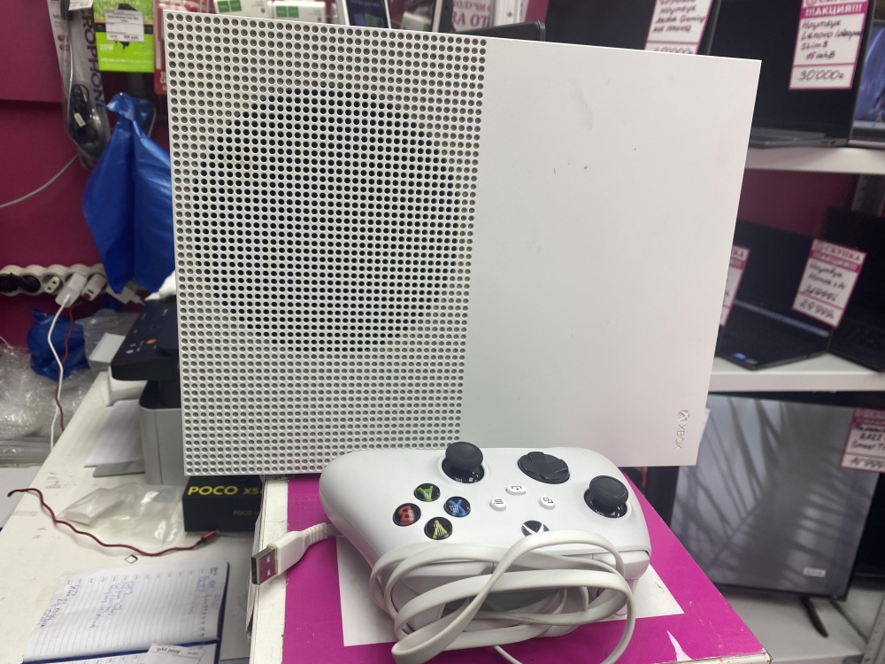 Игровая приставка XBOX ONE S