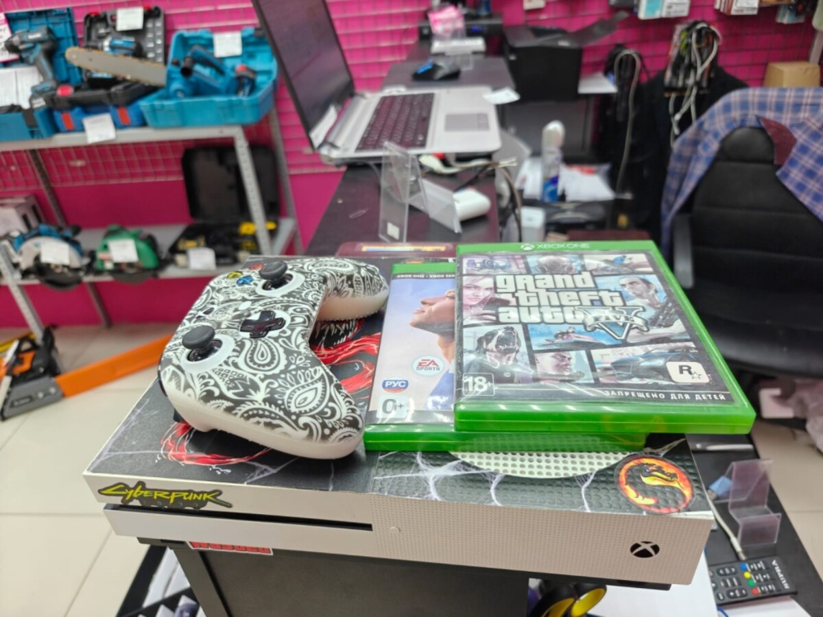 Игровая приставка XBOX ONE S 500Gb