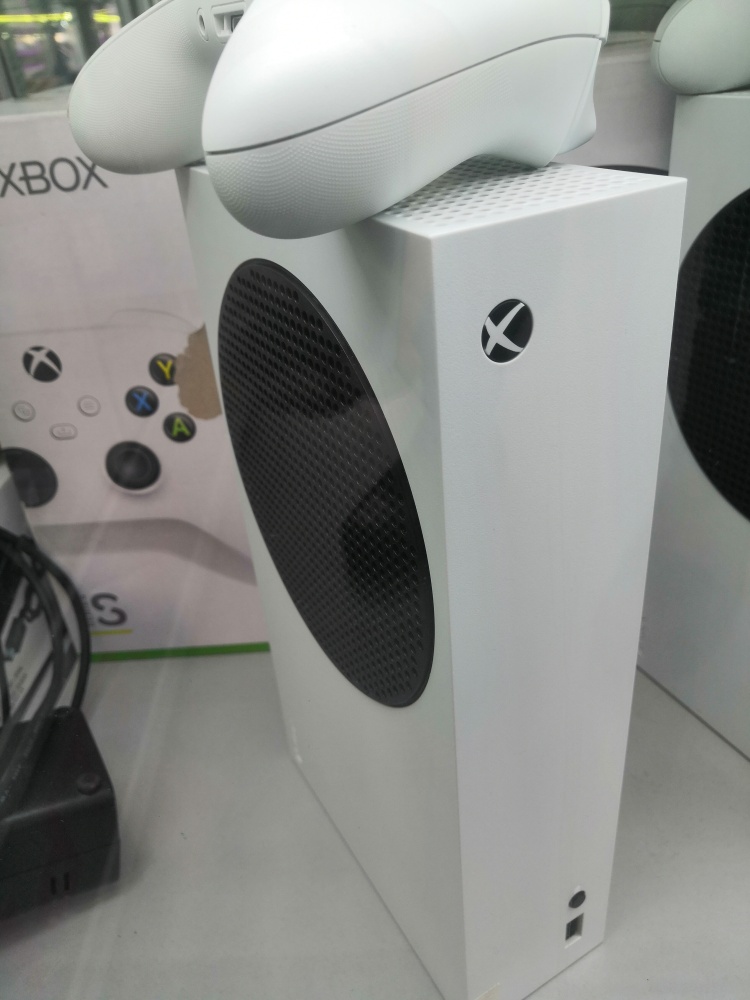 Игровая приставка XBOX Series S