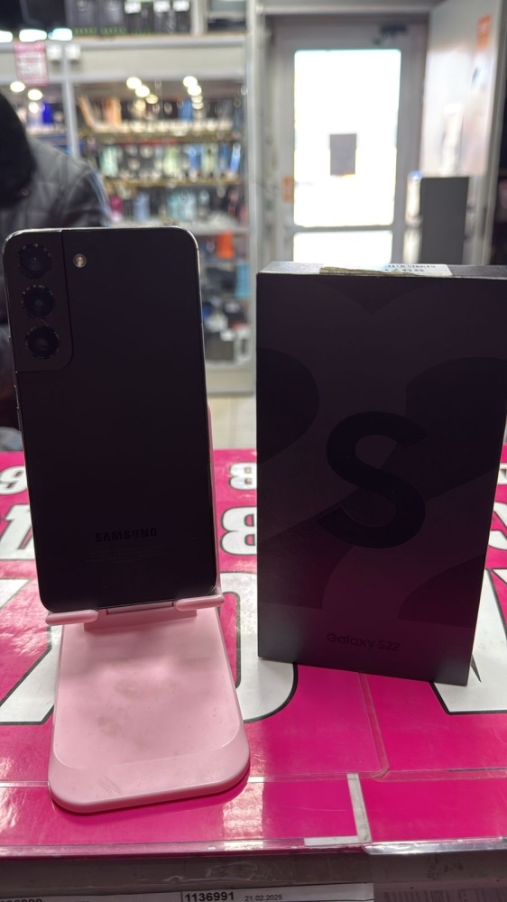Смартфон Samsung S22 (8\128)