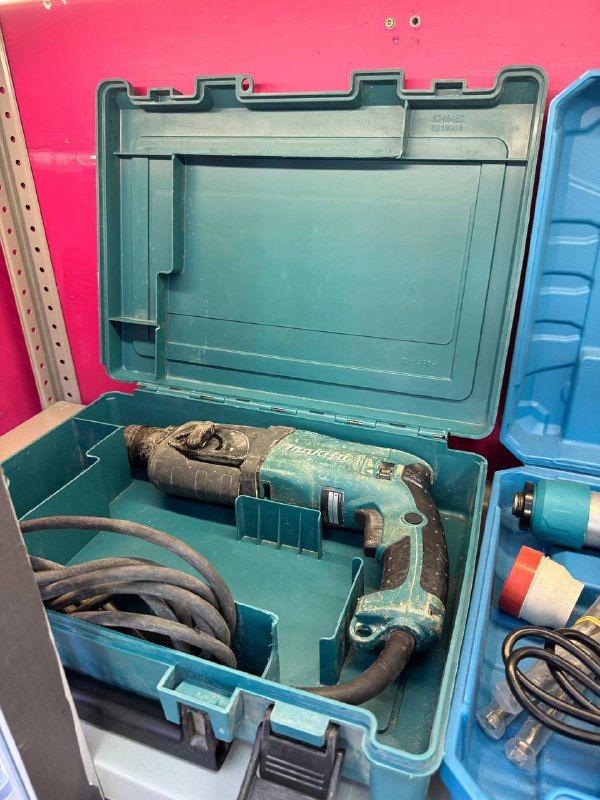 Перфоратор Makita 2470