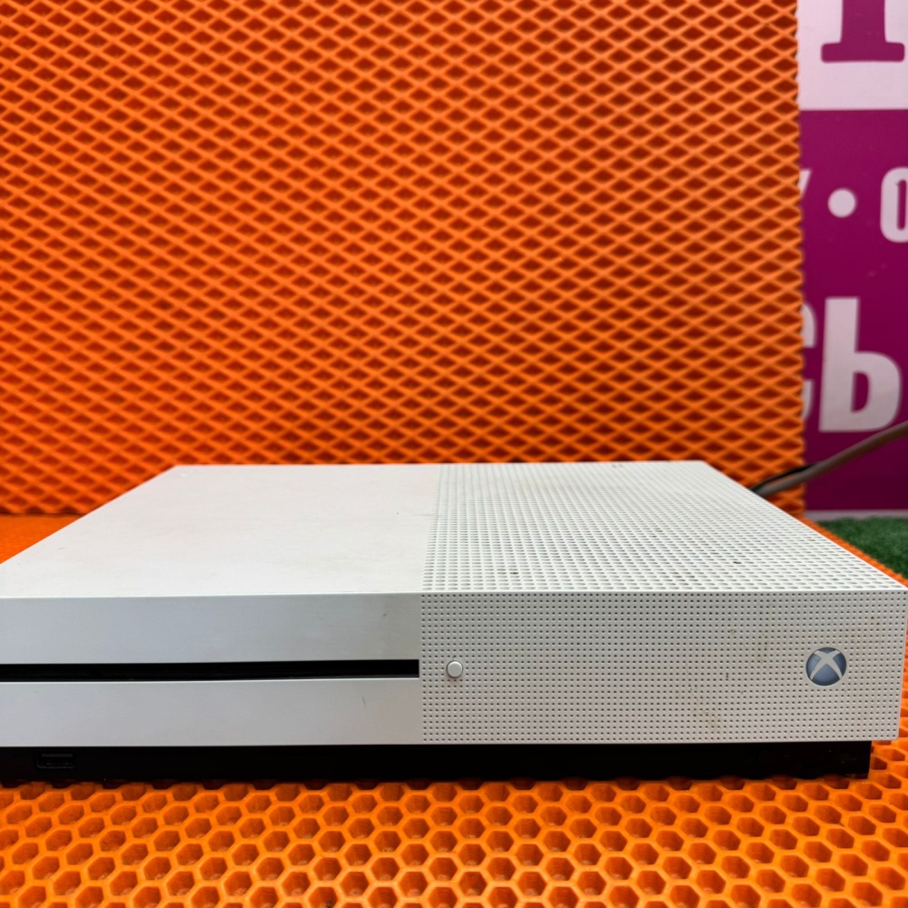 Игровая приставка XBOX ONE S