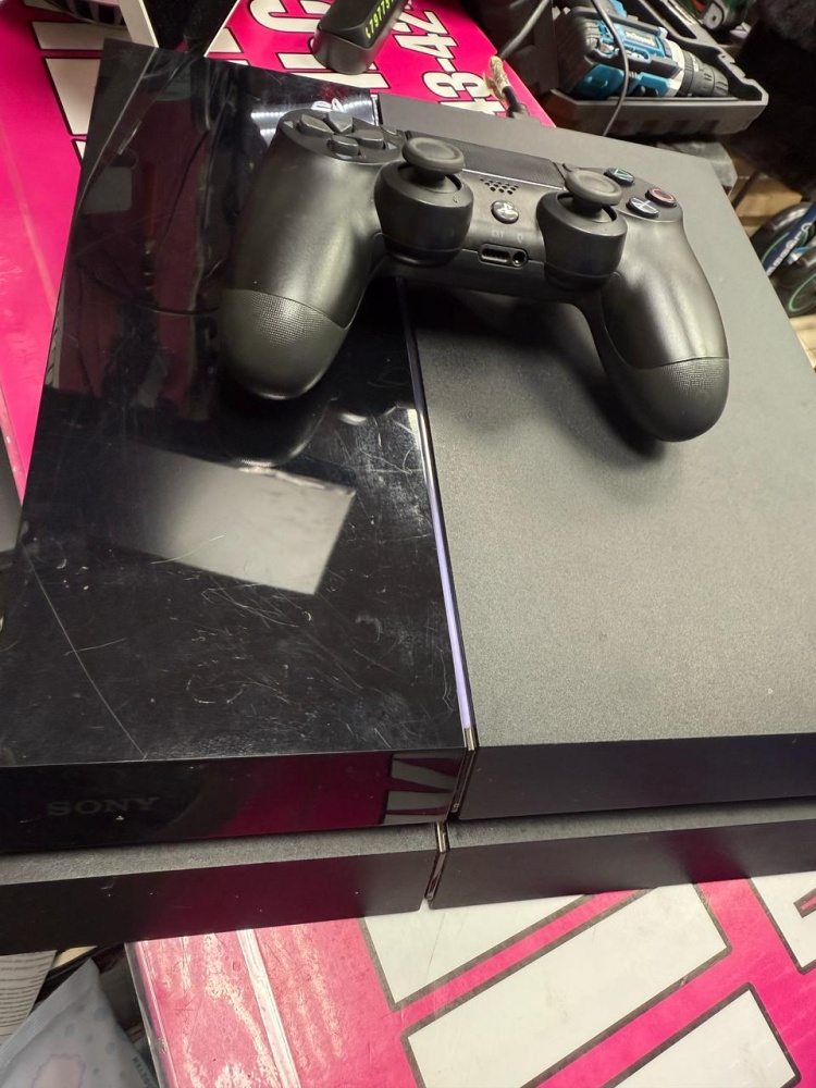 Игровая приставка Sony PlayStation 4 fat (500GB)