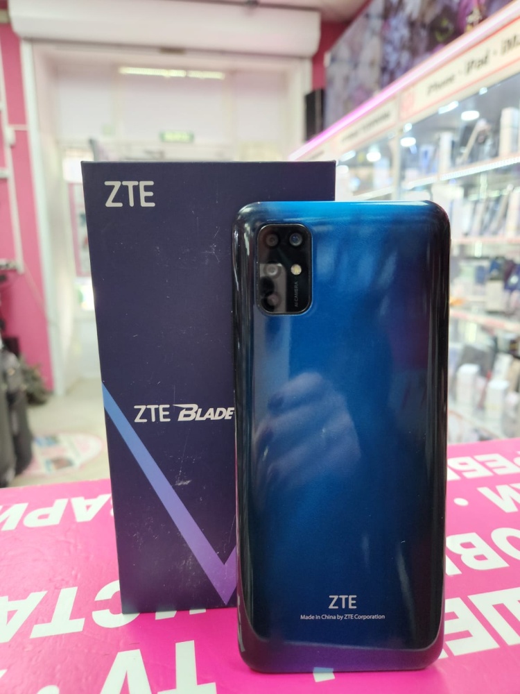 Мобильный телефон ZTE Blade V2020 4-64gb