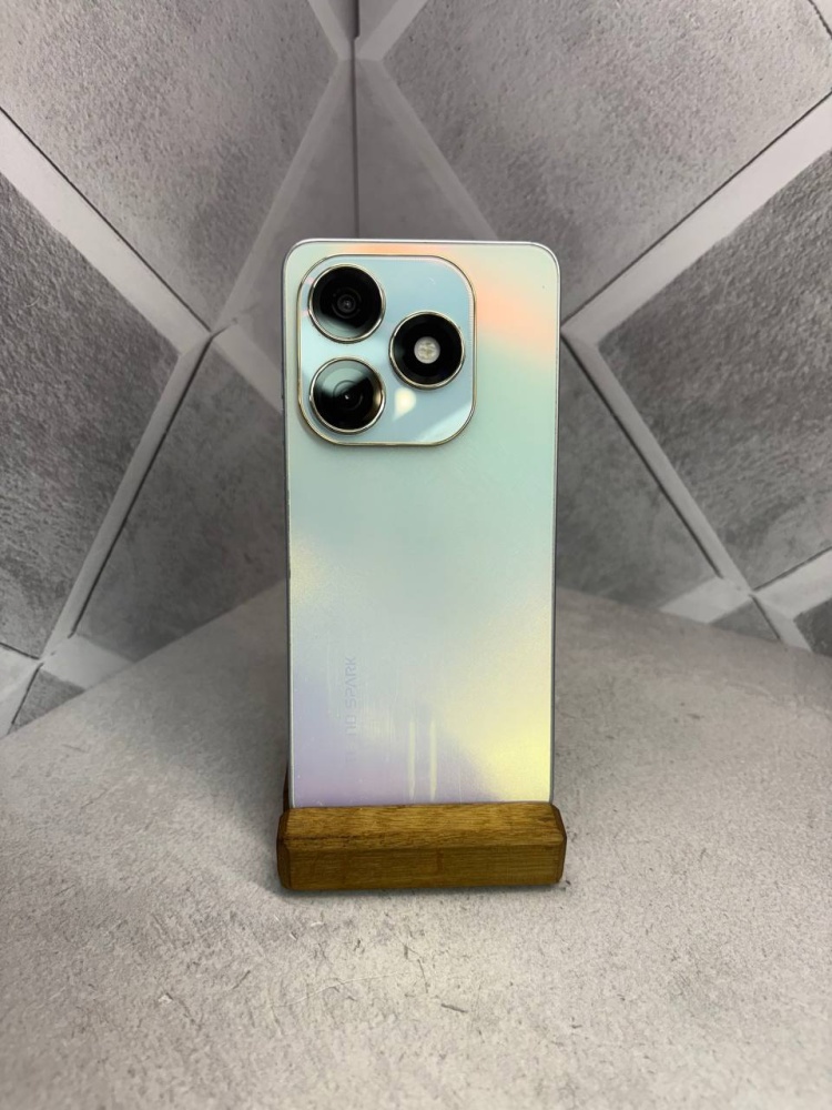 Мобильный телефон Tecno spark 20 8/128