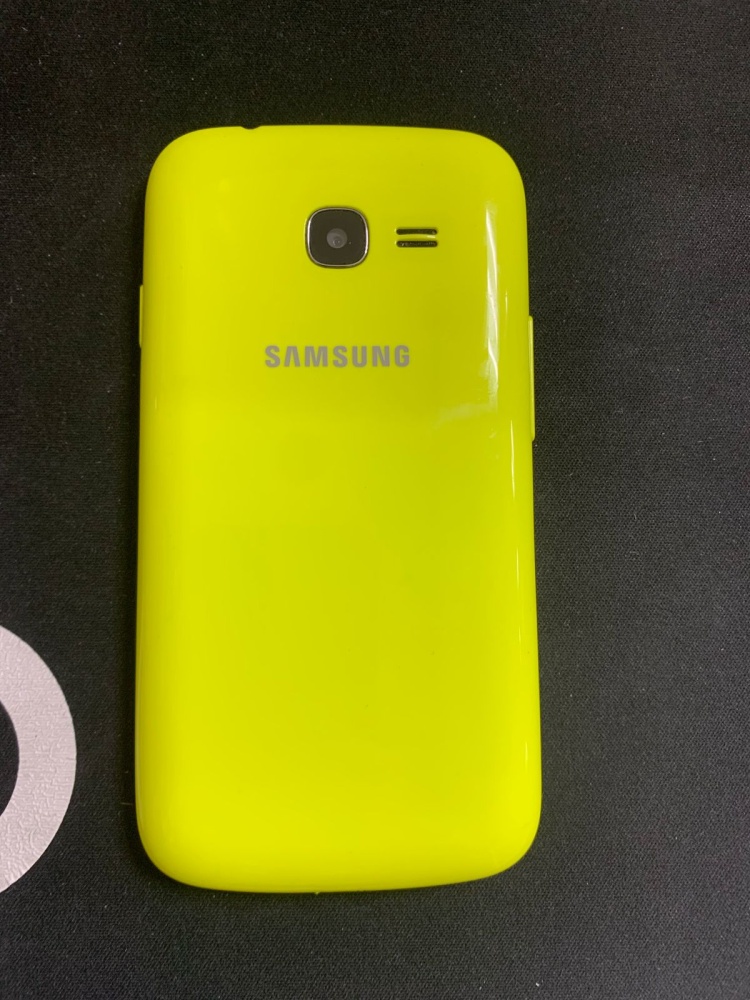 Смартфон Samsung GT-S7262