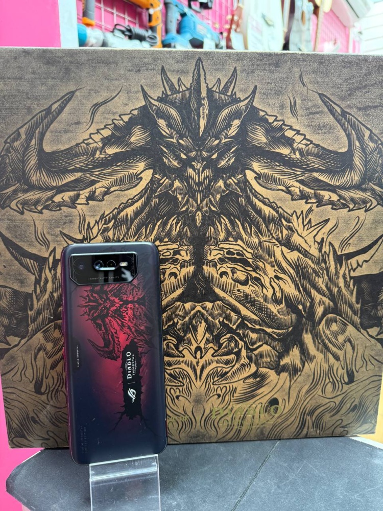 Смартфон ASUS ROG Phone 6 Diablo Edition 16/512 ГБ