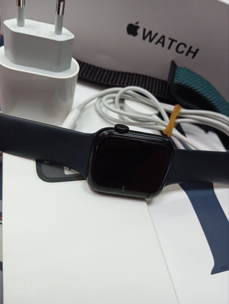 Часы Apple Watch Series SE 2 44мм