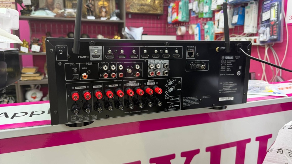 Ресивер Yamaha RX-V6A