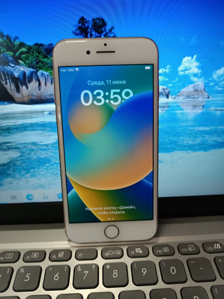 Смартфон iPhone 8 64 Gb