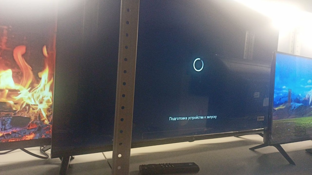 Телевизор др марка Смарт ТВ HS40F01FB