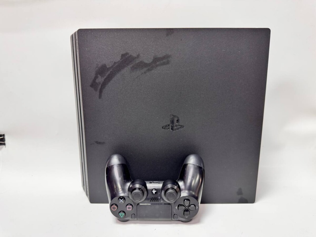 Игровая приставка Sony PlayStation 4 PRO