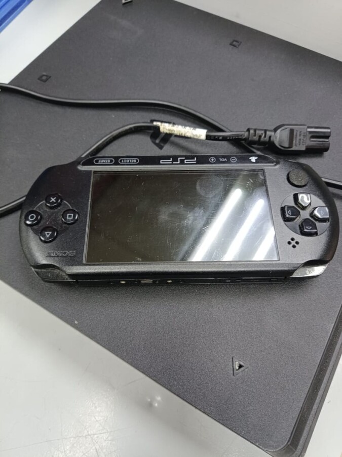 Игровая приставка PSP - Е 1003