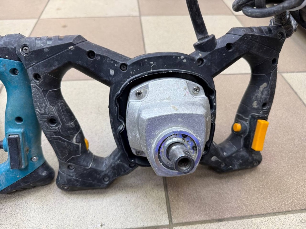 Миксер строительный в асс