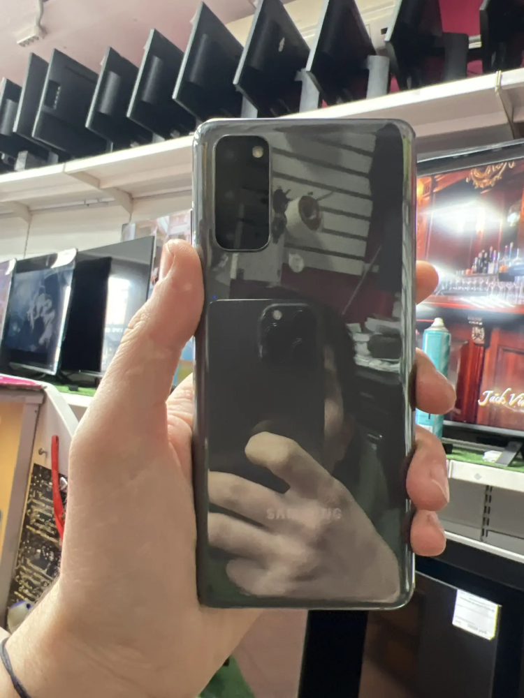 Смартфон Samsung S20 8/128