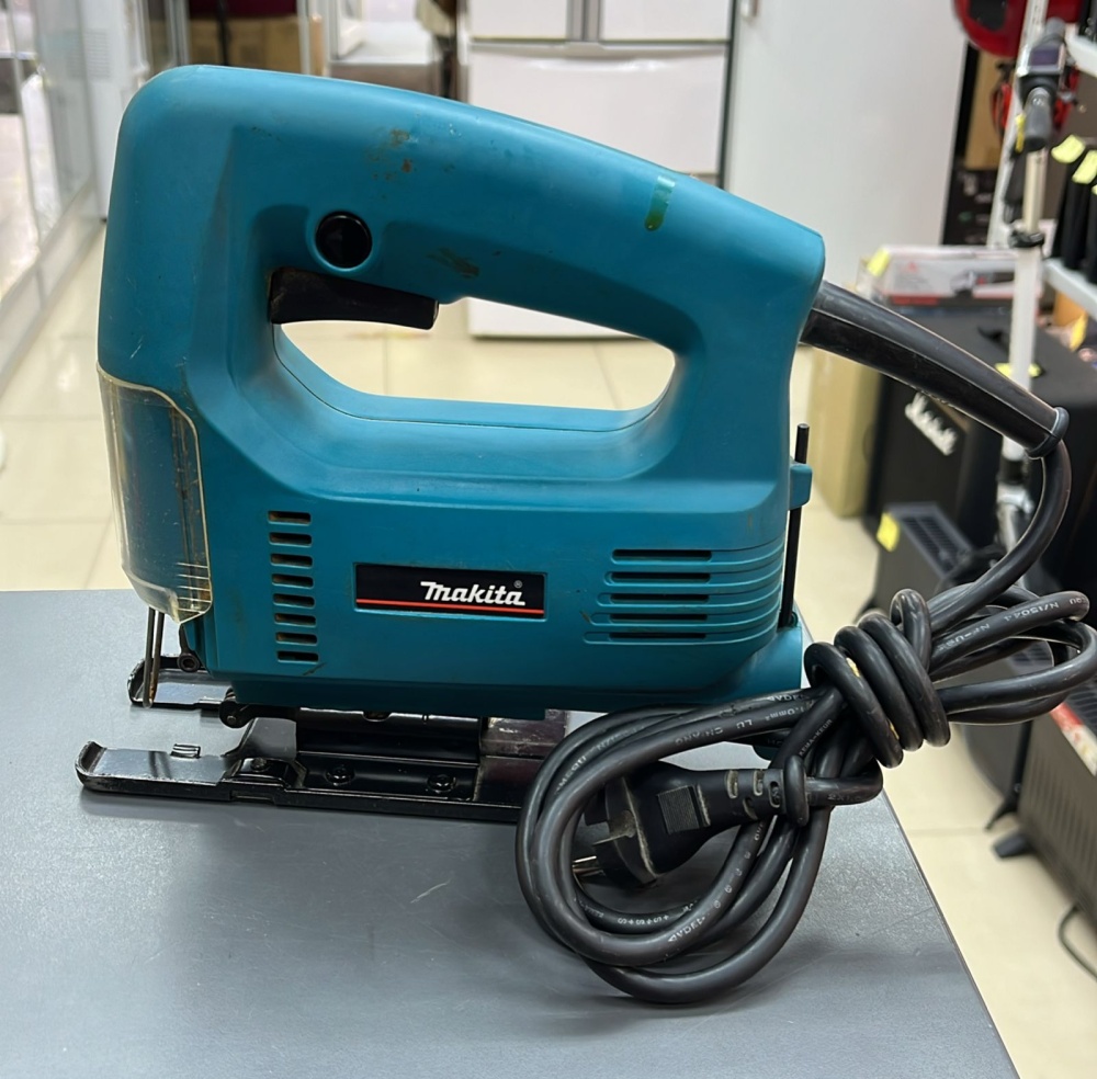 Лобзик Makita 4322