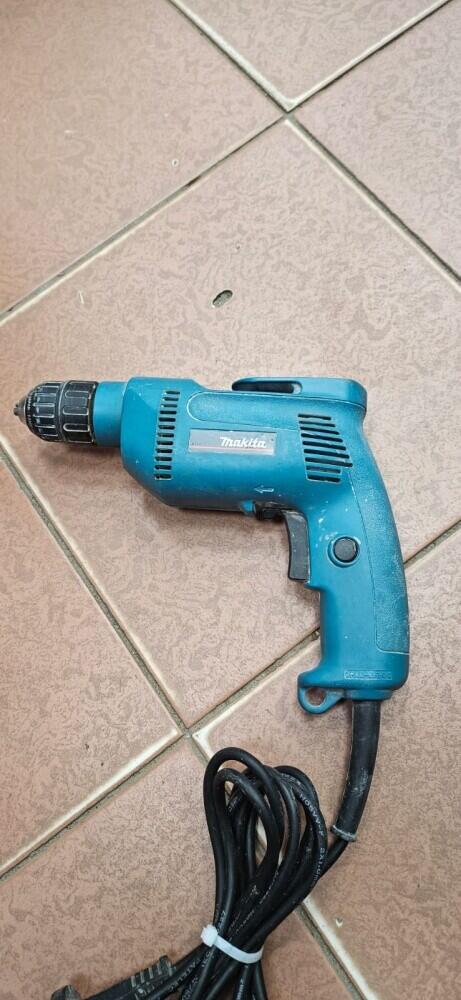 Дрель Makita 6408