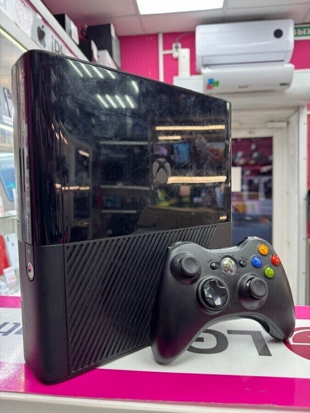 Игровая приставка XBOX 360E 256GB