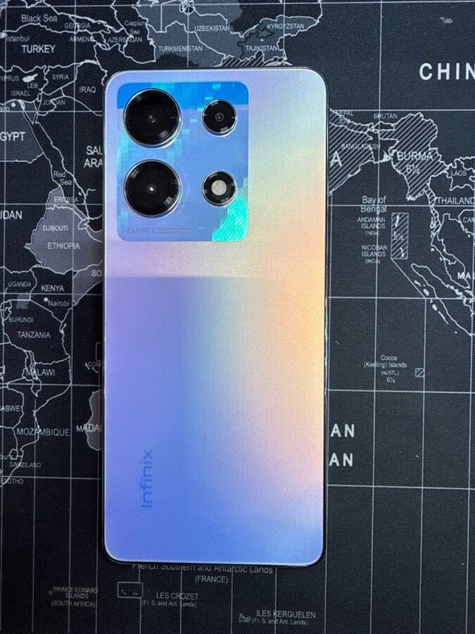 Мобильный телефон Infinix NOT 30  8/256