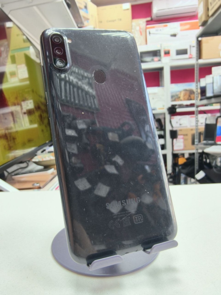 Смартфон Samsung A11  2/32GB