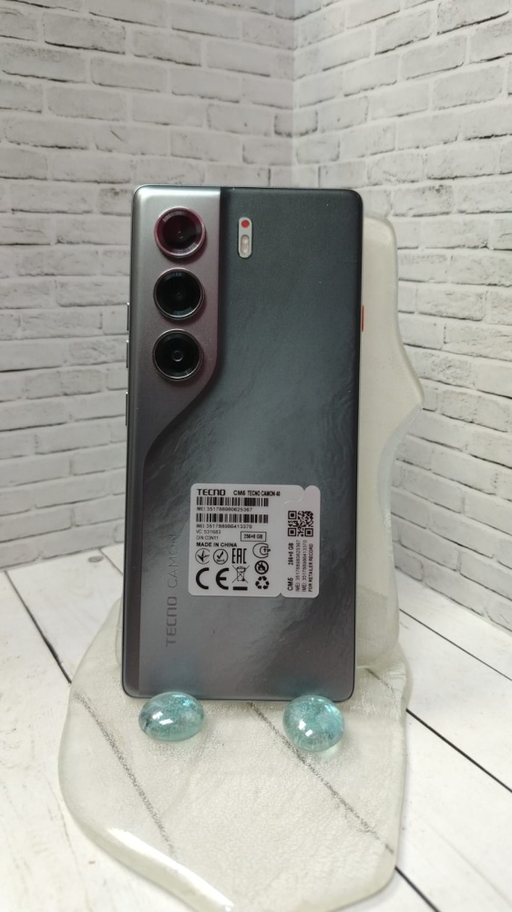 Мобильный телефон Tecno Camon 40 8/256 Гб