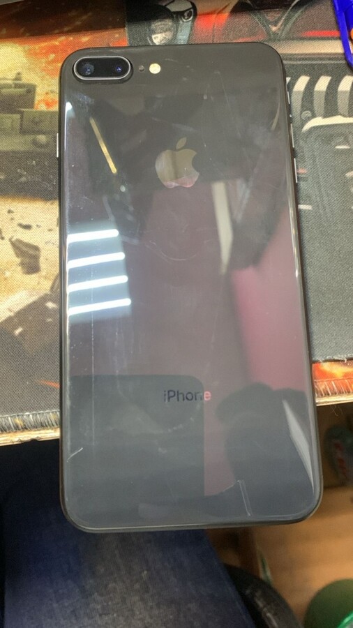 Смартфон iPhone 8+ 64 Gb
