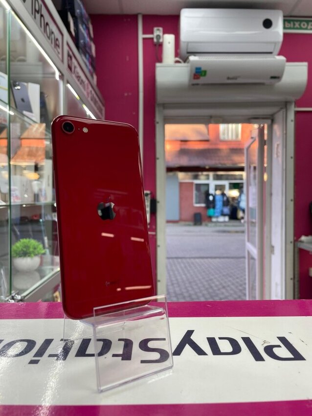 Смартфон iPhone SE 2020 64 Gb