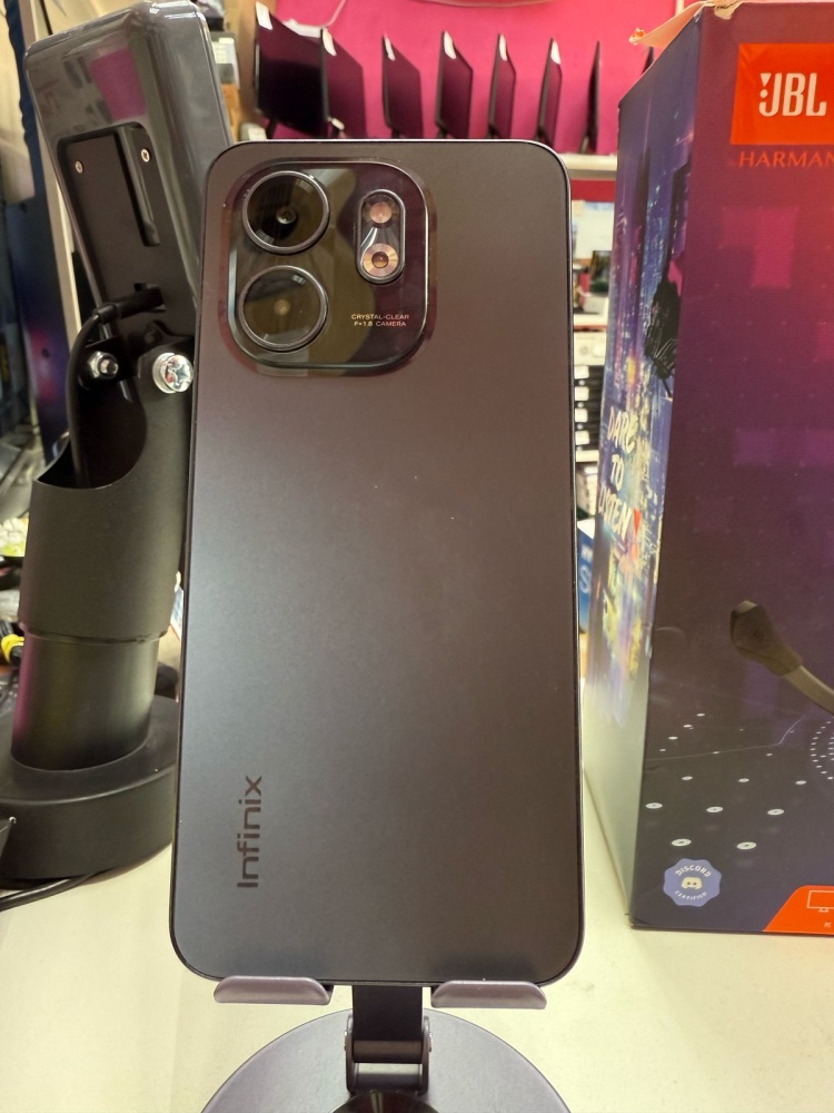 Мобильный телефон Infinix Smart 9 3/64GB
