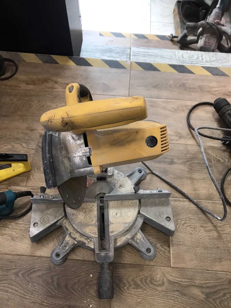 Торцовочная пила  Энкор Корвет8м