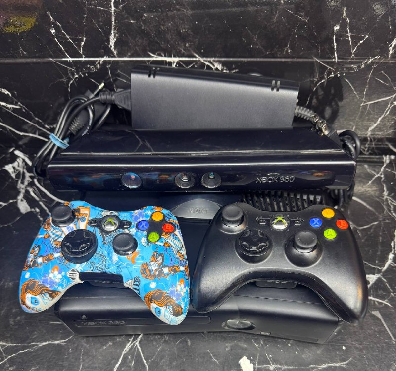 Игровая приставка XBOX 360