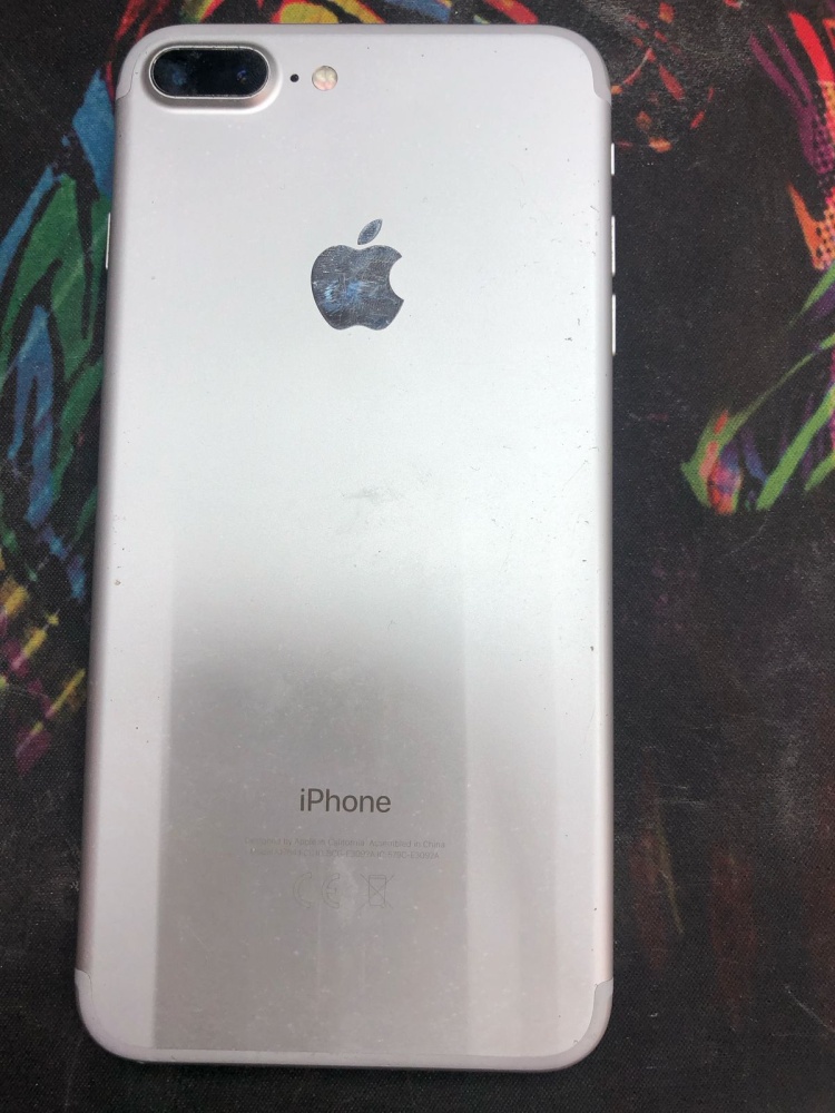 Смартфон iPhone 7+ 128Gb