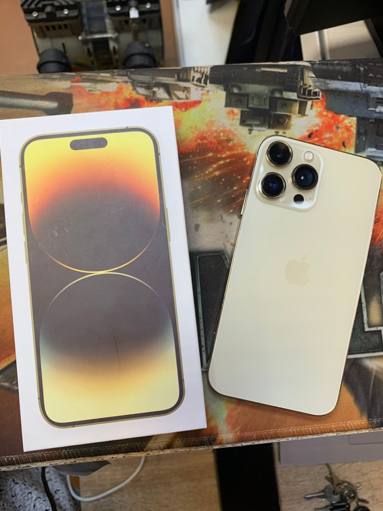 Смартфон iPhone XR 128 Gb в корпусе 13 PRO