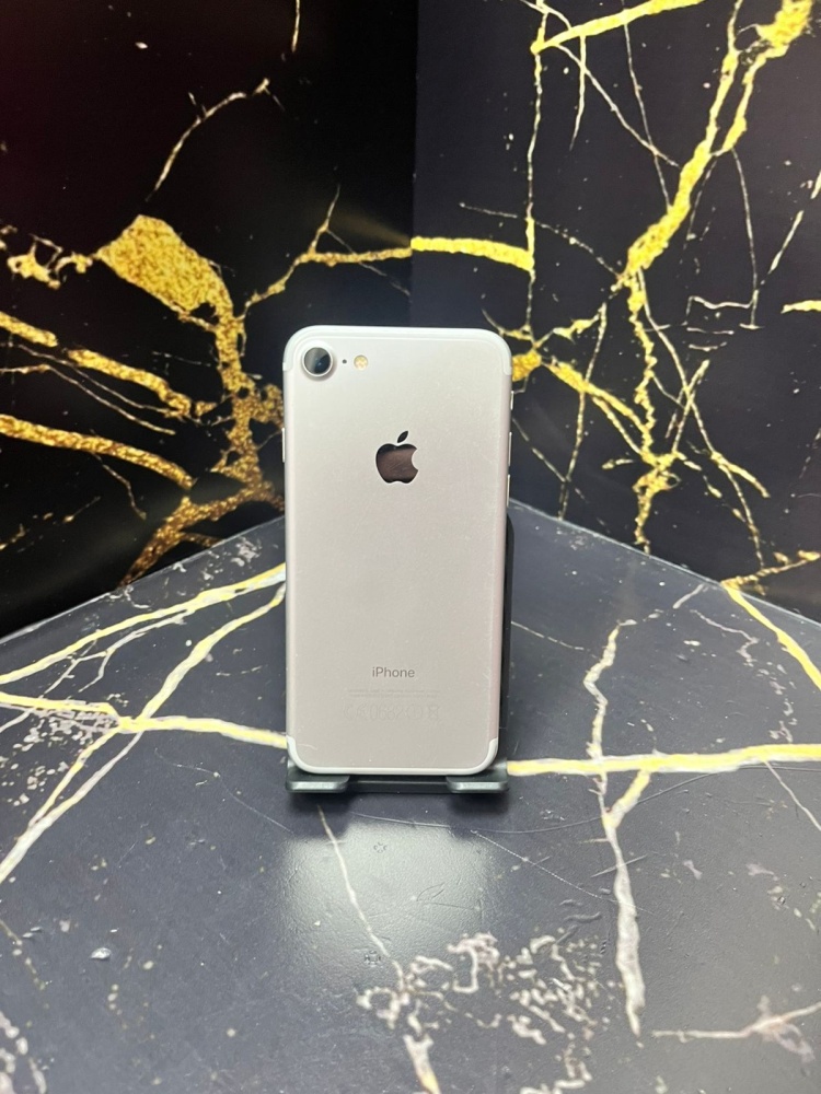 Смартфон iPhone 7 32Gb 72акб