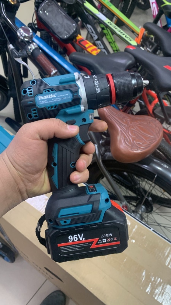 Шуруповерт makita 96 V