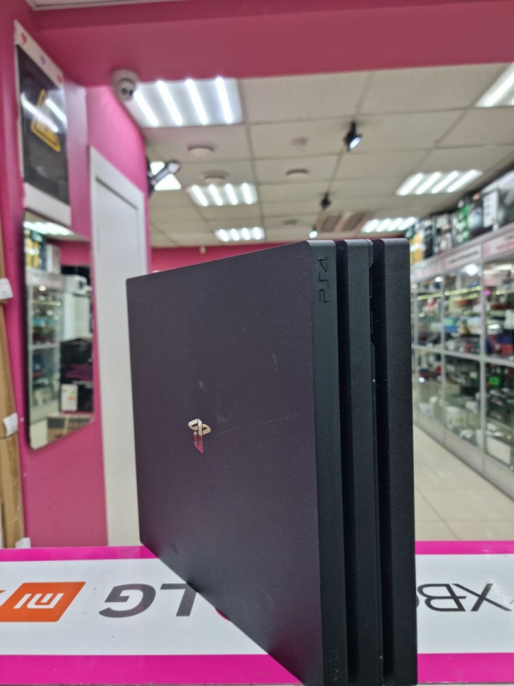 Игровая приставка Sony PlayStation 4 PRO