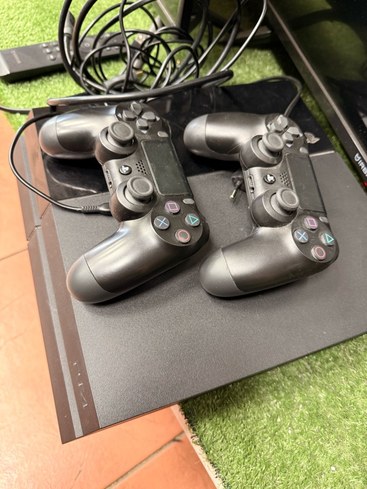 Игровая приставка Sony PlayStation 4 fat (500GB)