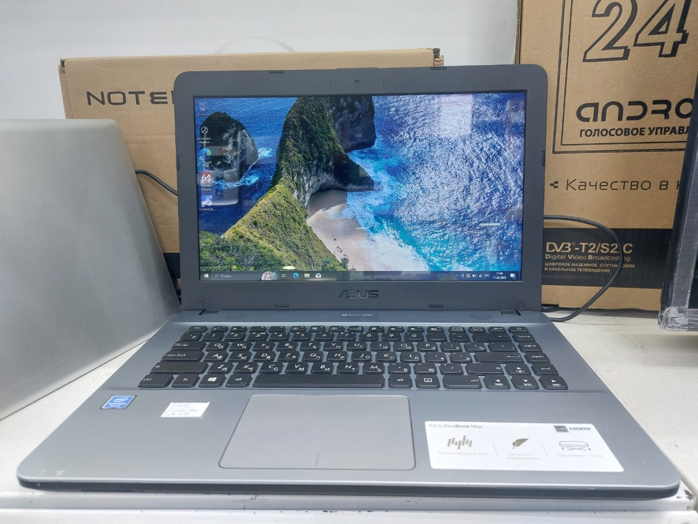 Ноутбук ASUS pen/4/256