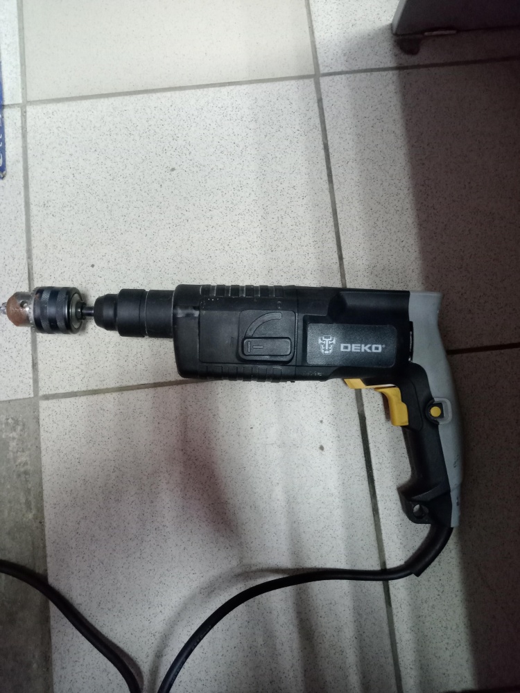 Перфоратор DEKO DKH650W