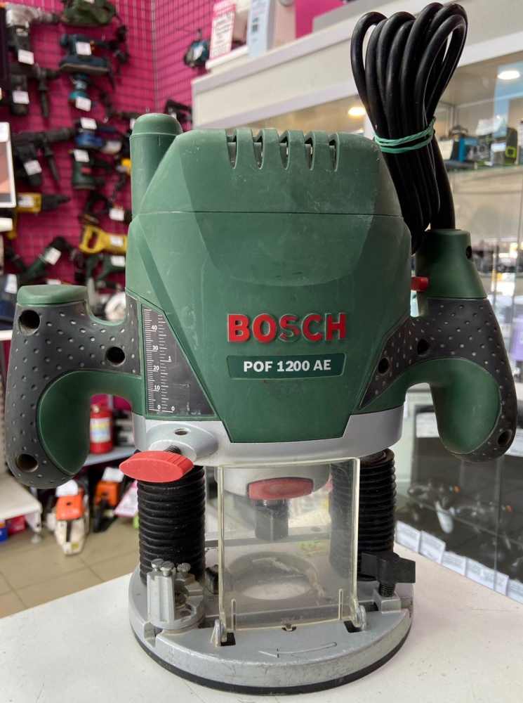 Фрезер Bosch POF1200AE