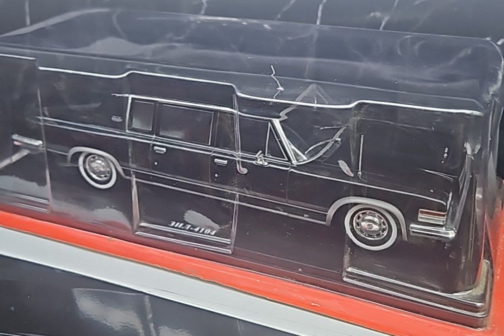 Машинка  зил 41-04