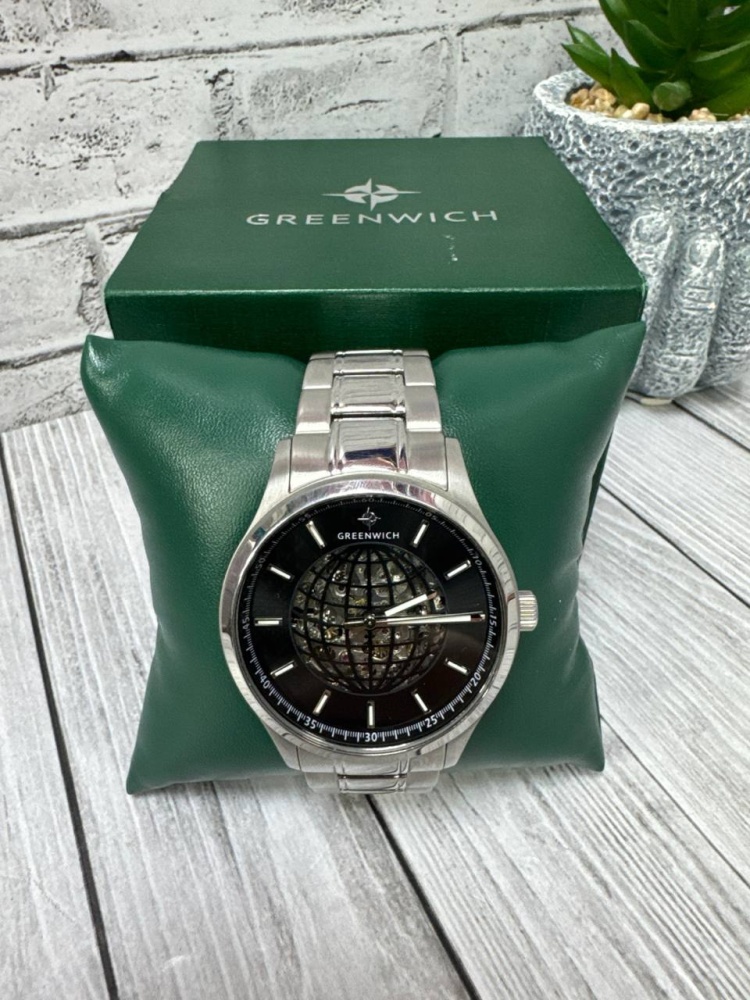 Часы Greenwich Globe GW 056.10.31