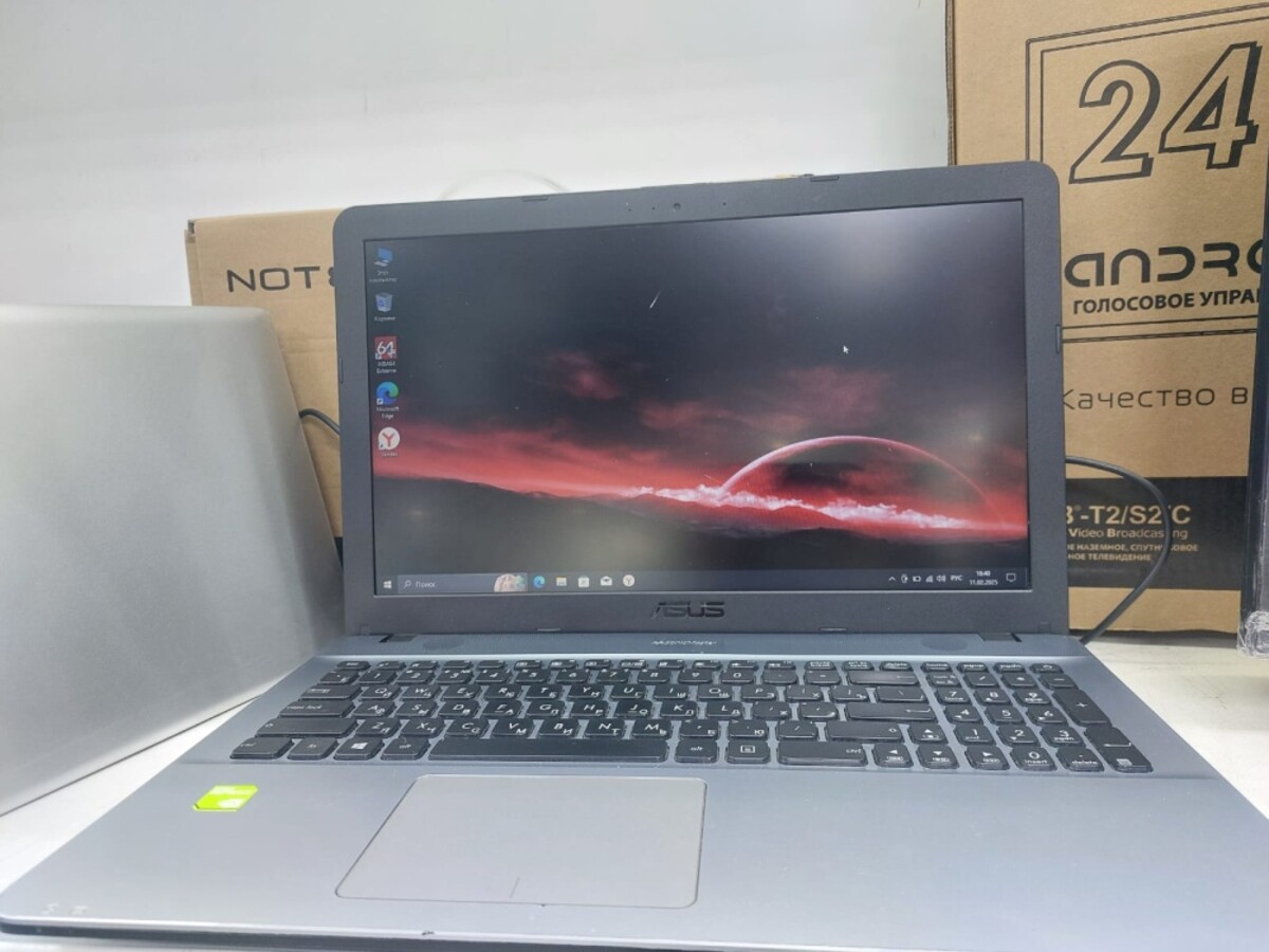 Ноутбук ASUS pen 1.1/4/120ssd/920mx