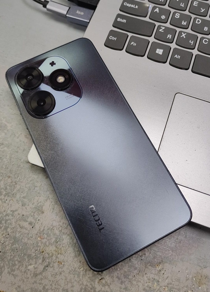 Мобильный телефон Tecno Spark GO 2024 64gb