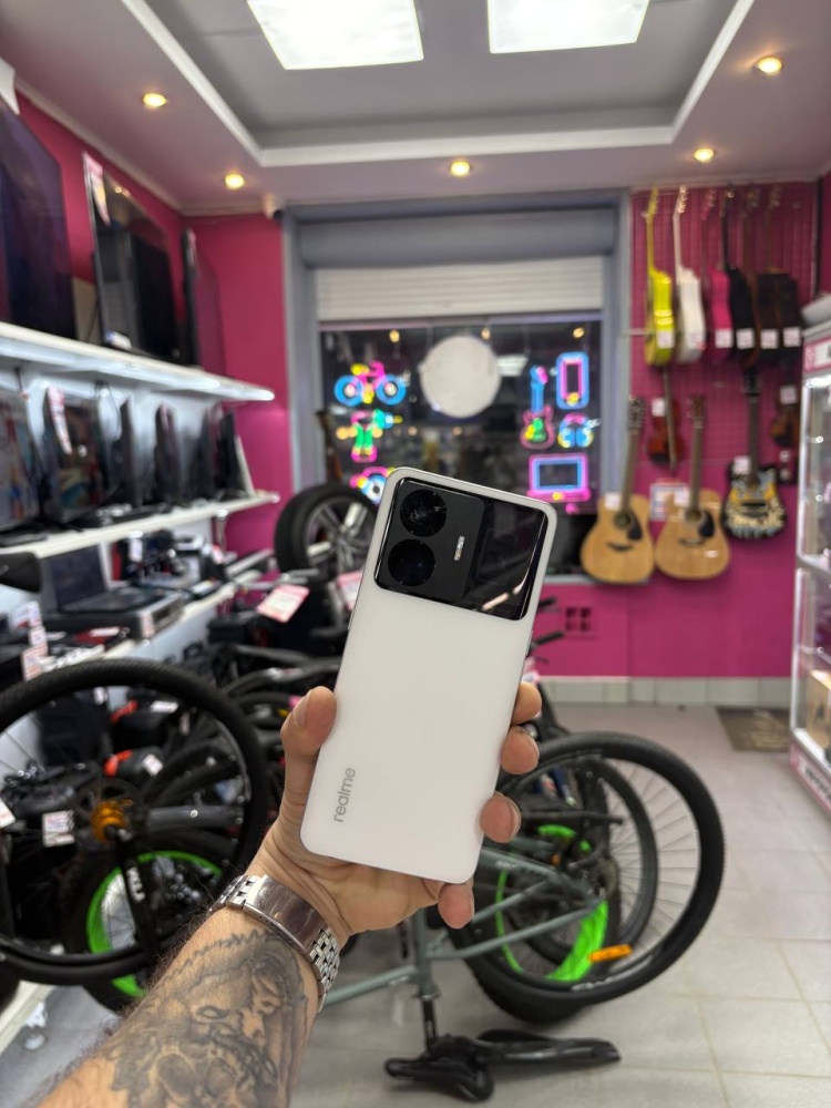 Смартфон Realme GT3 240W