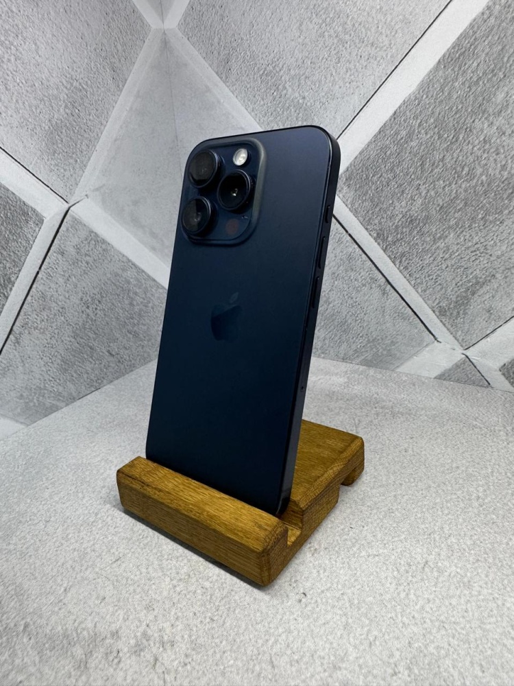 Смартфон iPhone 15 PRO 256 Gb