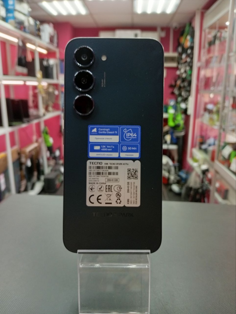 Cмартфон  Tecno Spark 40. Pro 8\256