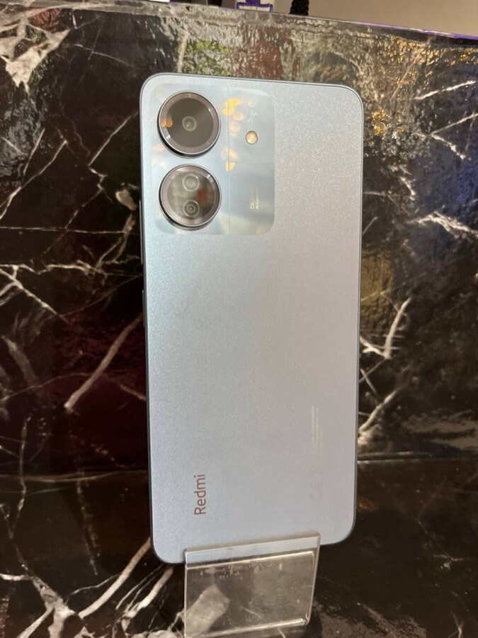 Смартфон Xiaomi Redmi 13C 4+2/128
