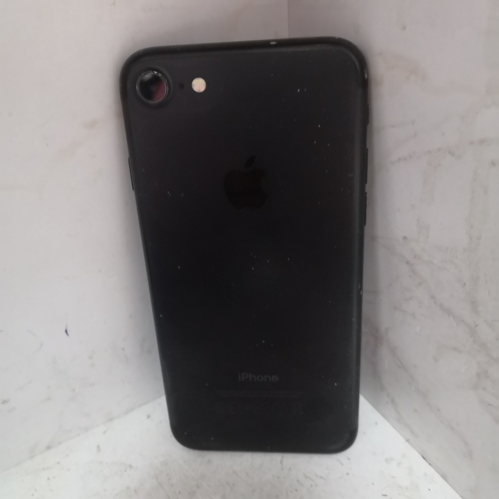 Смартфон iPhone 7 32Gb