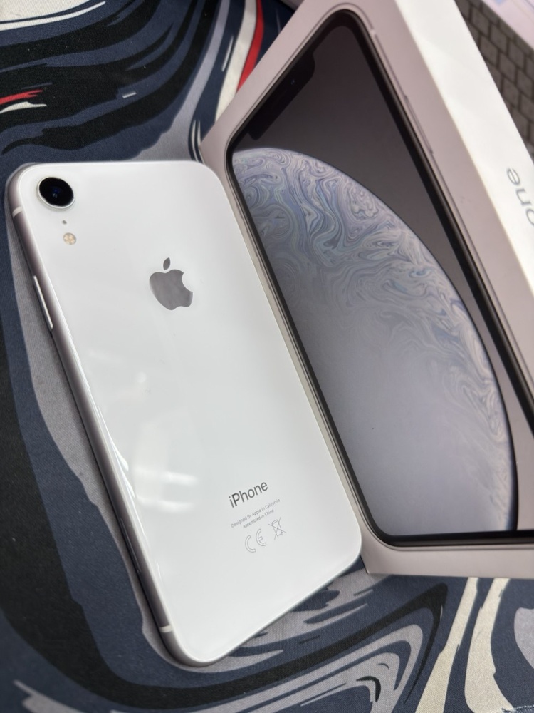 Смартфон iPhone XR 64 Gb
