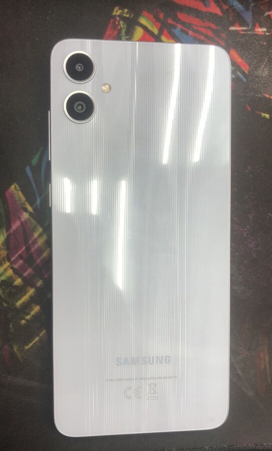 Смартфон Samsung A05 4/64